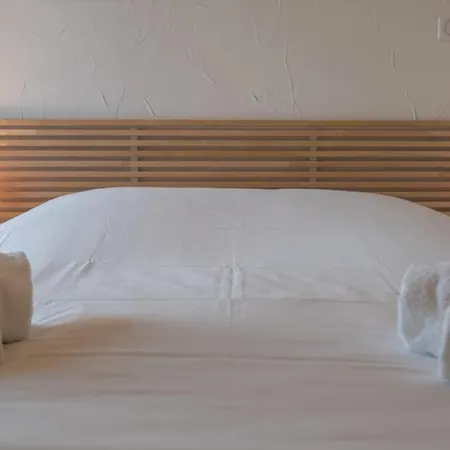 Fauvettes Furnished Flat Apartment *