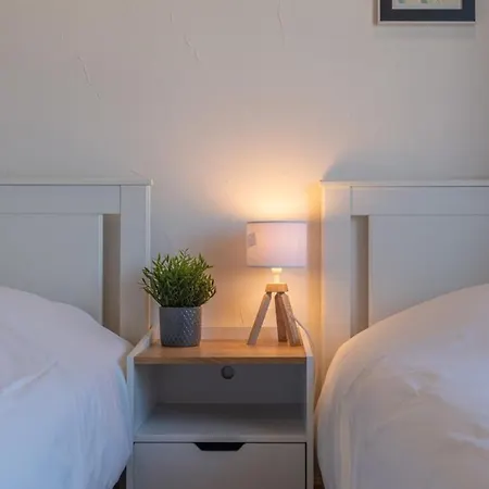 Apartment Fauvettes Furnished Flat *